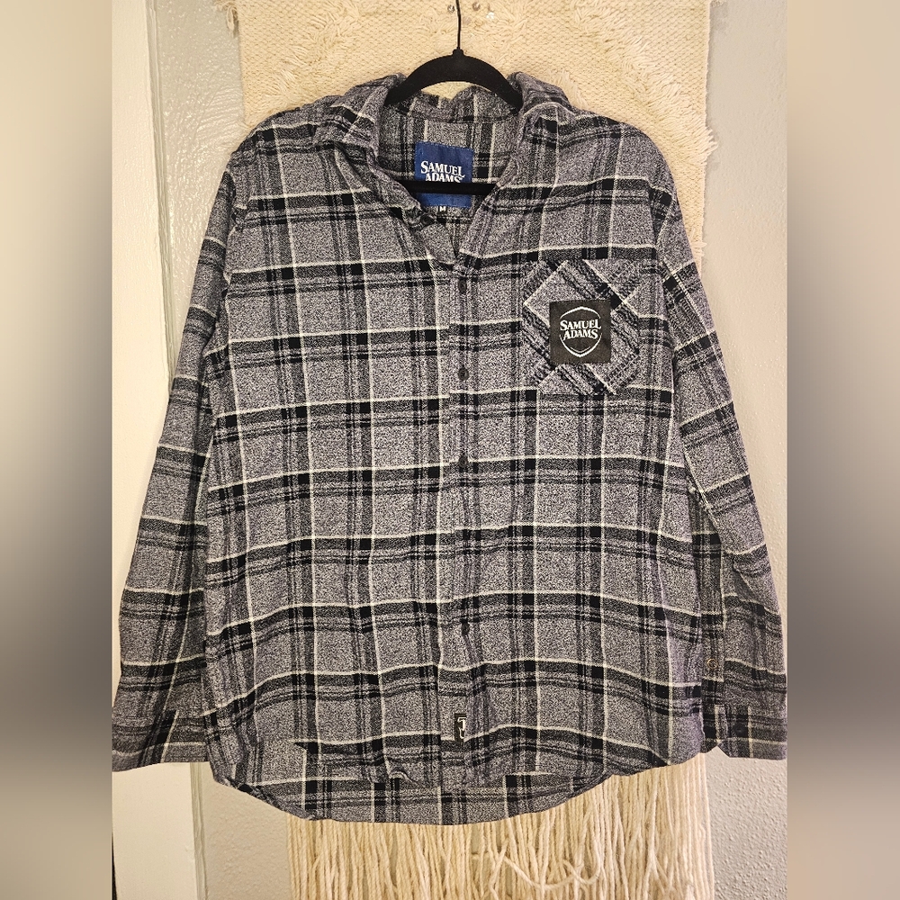 Samuel Adams flannel like new. No signs of wear